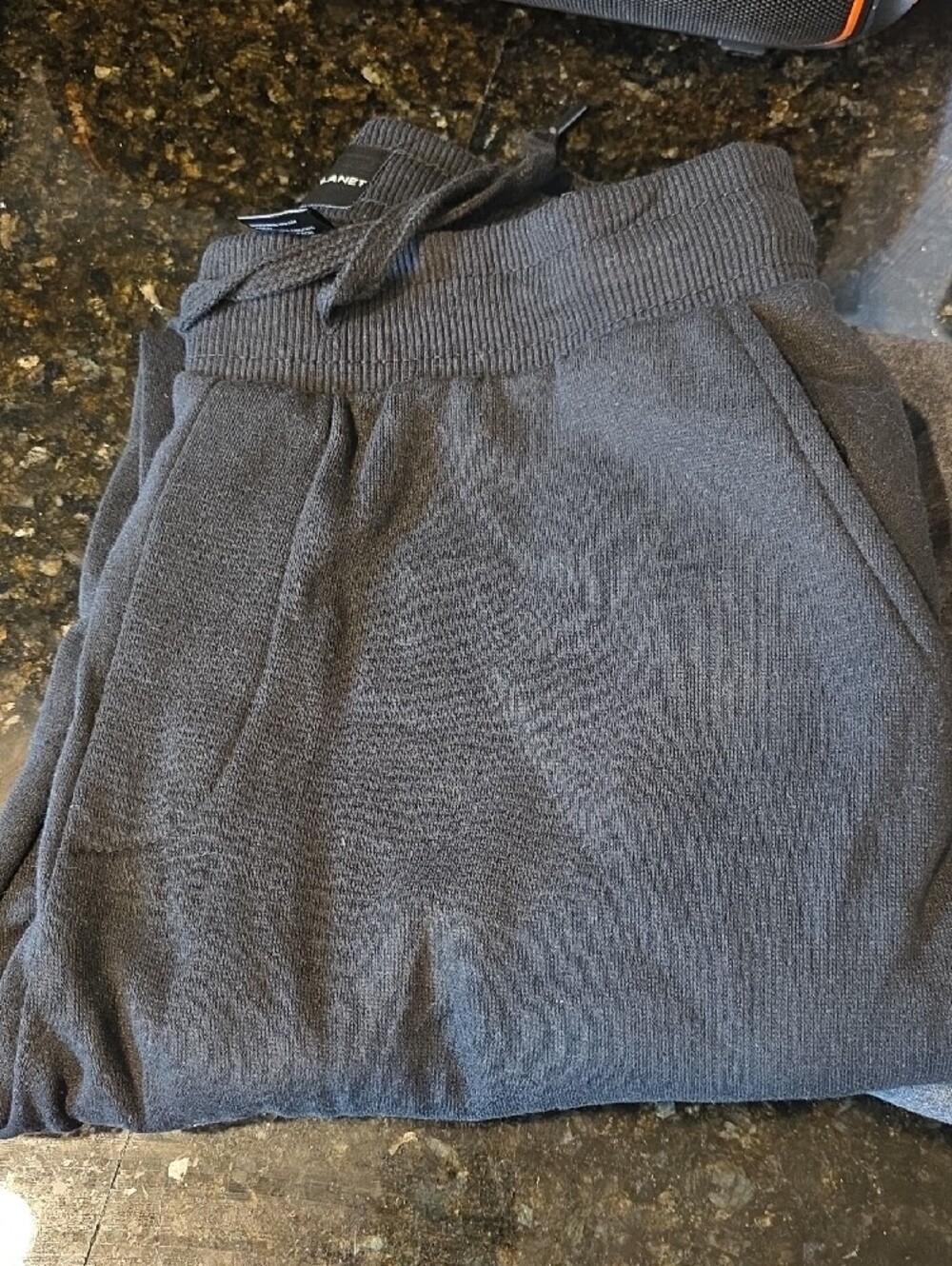 Free Planet Joggers - Picture 2 of 4